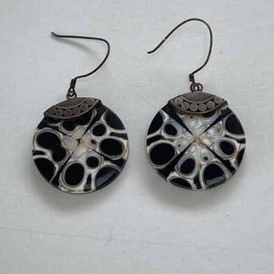 925 Sterling Silver Black White Shell Earrings 