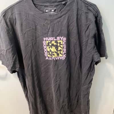 Hurley Mens  Size M Short Sleeve Shirt Black  / Purple / Yellow 