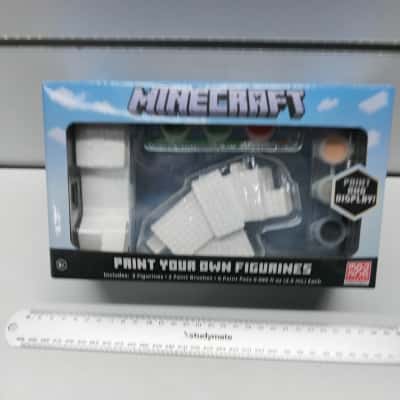 Minecraft "Paint Your Own Figurines" Craft Kit (Mojang Studios)
