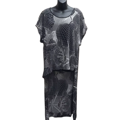 New With Tags TAKING SHAPE Hi-Lo Top 'Precious Gem' Print in Size 14