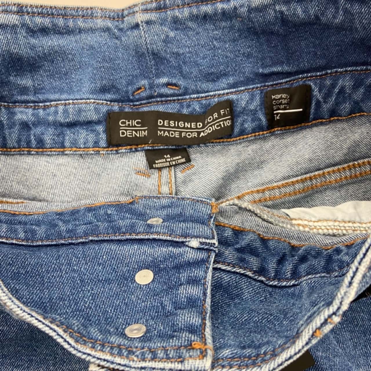 BNWT City Chic Womens Size 14 Denim Shorts (s)