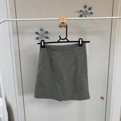 Uniqlo Womens olive linen blend skort Size XS 