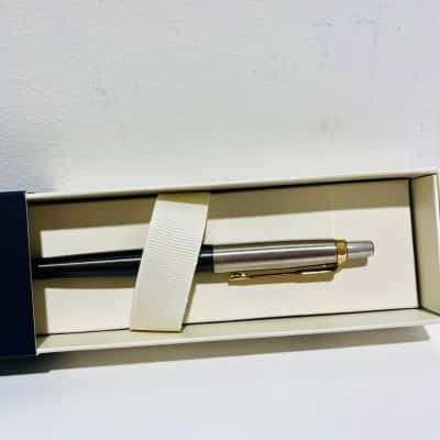 Parker pen in case