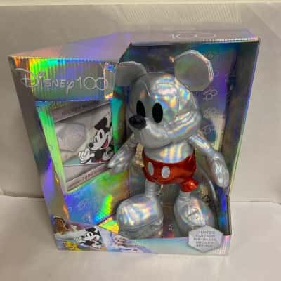 Disney Mickey Mouse Limited Edition Figure 