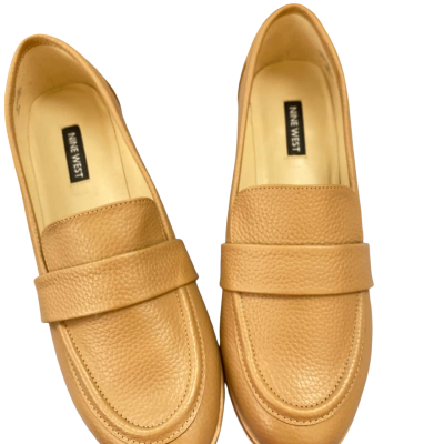 Nine West Size 7 Beige Loafers 