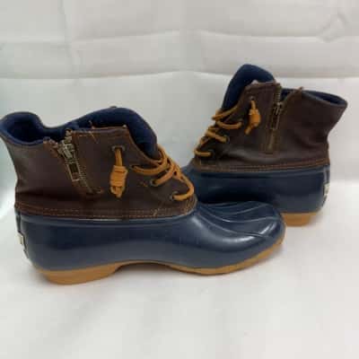Sperry - Womens Waterproof Boots - size 8M
