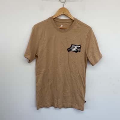 Nike Beige SHort SLeeve T-shirt Size M 