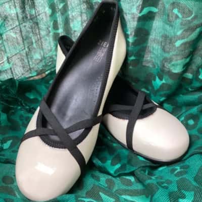 Ziera White Patent Leather Flats