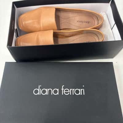 Diana Ferrari Womens  Size 9 Beige /Tan