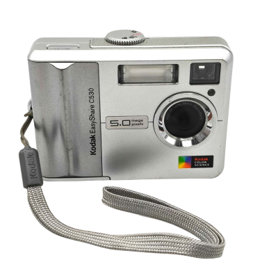 Kodak Easy Share C530 Digital Compact Camera With 1gb Memory Card & Protective Pouch - Turns On, Working
