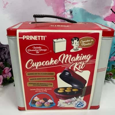 Brand New Prinetti cupcake making kit 