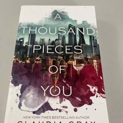 Claudia Gray - a thousand pieces of you