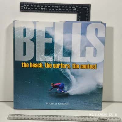Bells The Beach The Surfers The Contest Book 