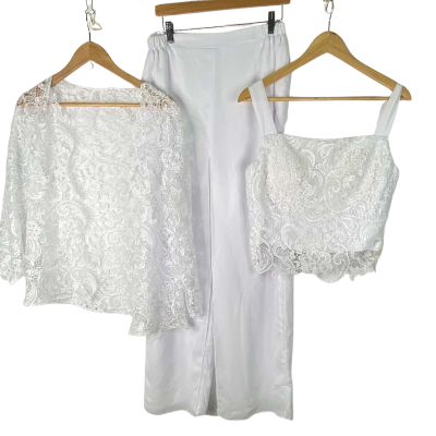 LT Lan Ting Bride 3-Piece Pantsuit – White Lace, Size Small