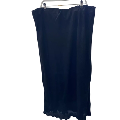 City Chic Womens  Size XXL Maxi Skirt Black  