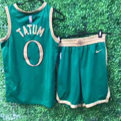 NBA Mens Boston Celtics Size 30 green / gold 