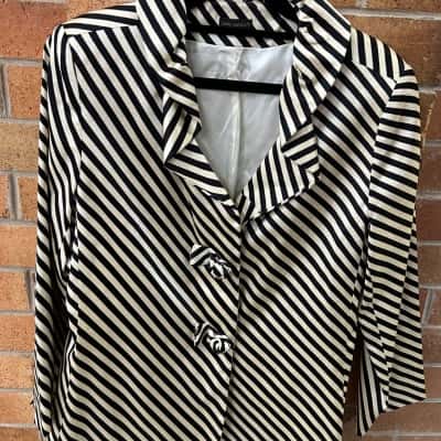 Carla Zampatti Womens  Size 14 Blazer Black  / Cream / Striped 