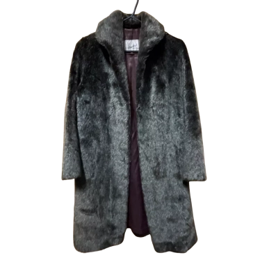 A Stanley’s creation of Melbourne Womens  Size M Fur Coat Brown 