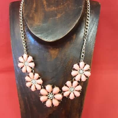 Lovisa Coral flower necklace with featured rhinestones and complementry earrings
