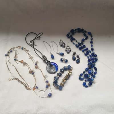Classy Blue Women's Costume Bracelet / Earrings & Necklace Combo Assorted Jewellery Pack