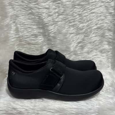  Womens  Size 36 Black  slip on shoes 