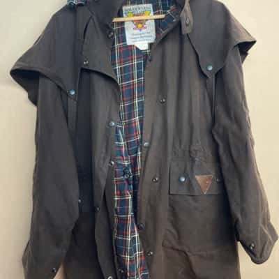 Wilderness Wear Mens  Size M / S Raincoat Brown  