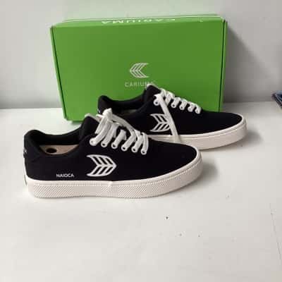  CARIUMA Unisex  Size 9.5 Black  and white sneaker 