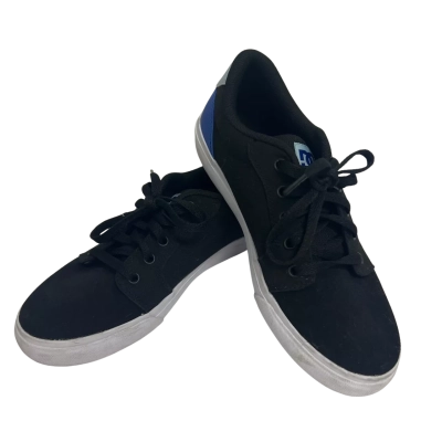 DC Skate Kids Size 6 Shoes