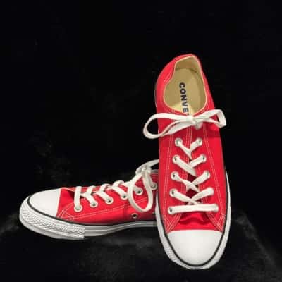 Converse Mens Size 8 Sneakers 