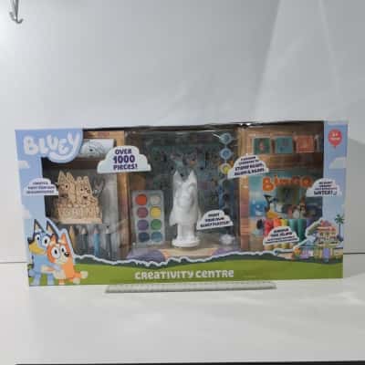 Bluey Over 1000 Pieces Painting Plaster New  Sealed
