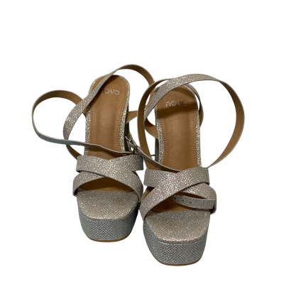 Novo Womens  Size 5 Heels Silver 