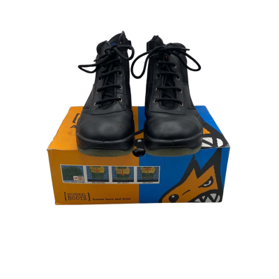 Mongrel Mens  Size 8.5 Work Safety Boots Black  Near New