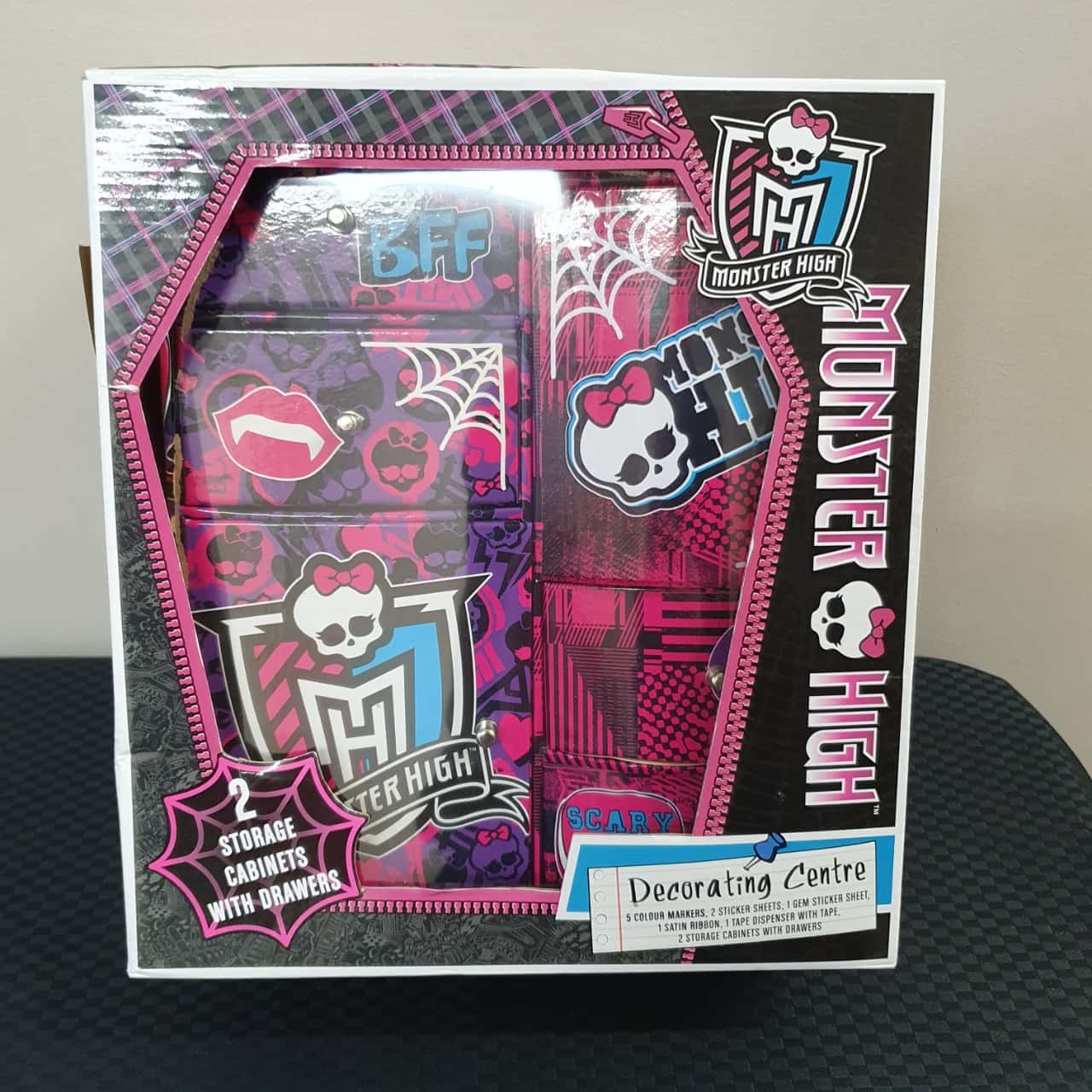 MONSTER HIGH Decorating Centre Brand new in Box(s)