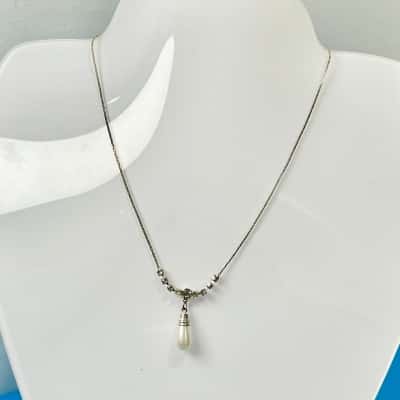 Vintage Diamontee Pearl Drop Necklace 