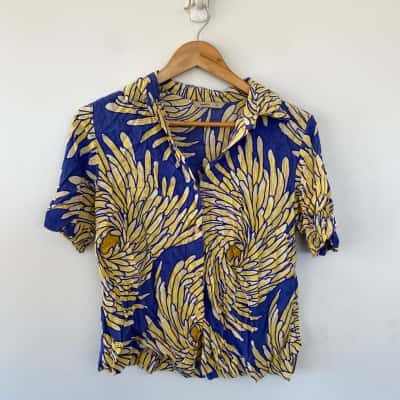 Totem Blue Yellow Floral Short SLeeve Shirt Size 2