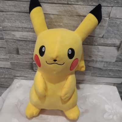 Pokemon Pikachu Plush 