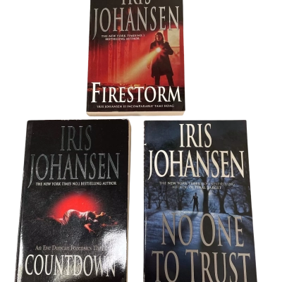 Iris Johansen Book x 6     Over 300 Pages Each Book