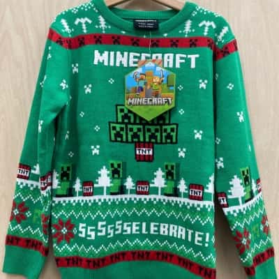  Kids  Size 8 Minecraft Jumper(5)  Green 