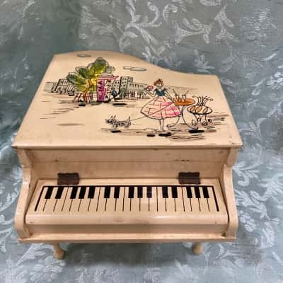 Vintage Piano-shaped Musical Jewellery Box