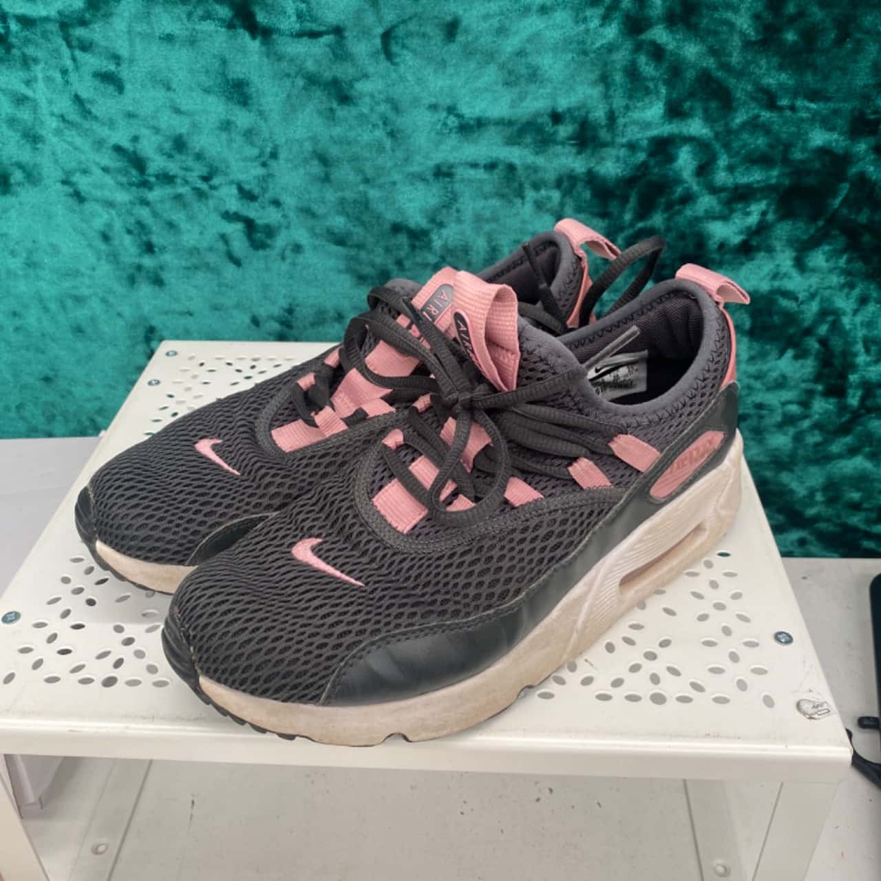 womens nike air max grey and pink