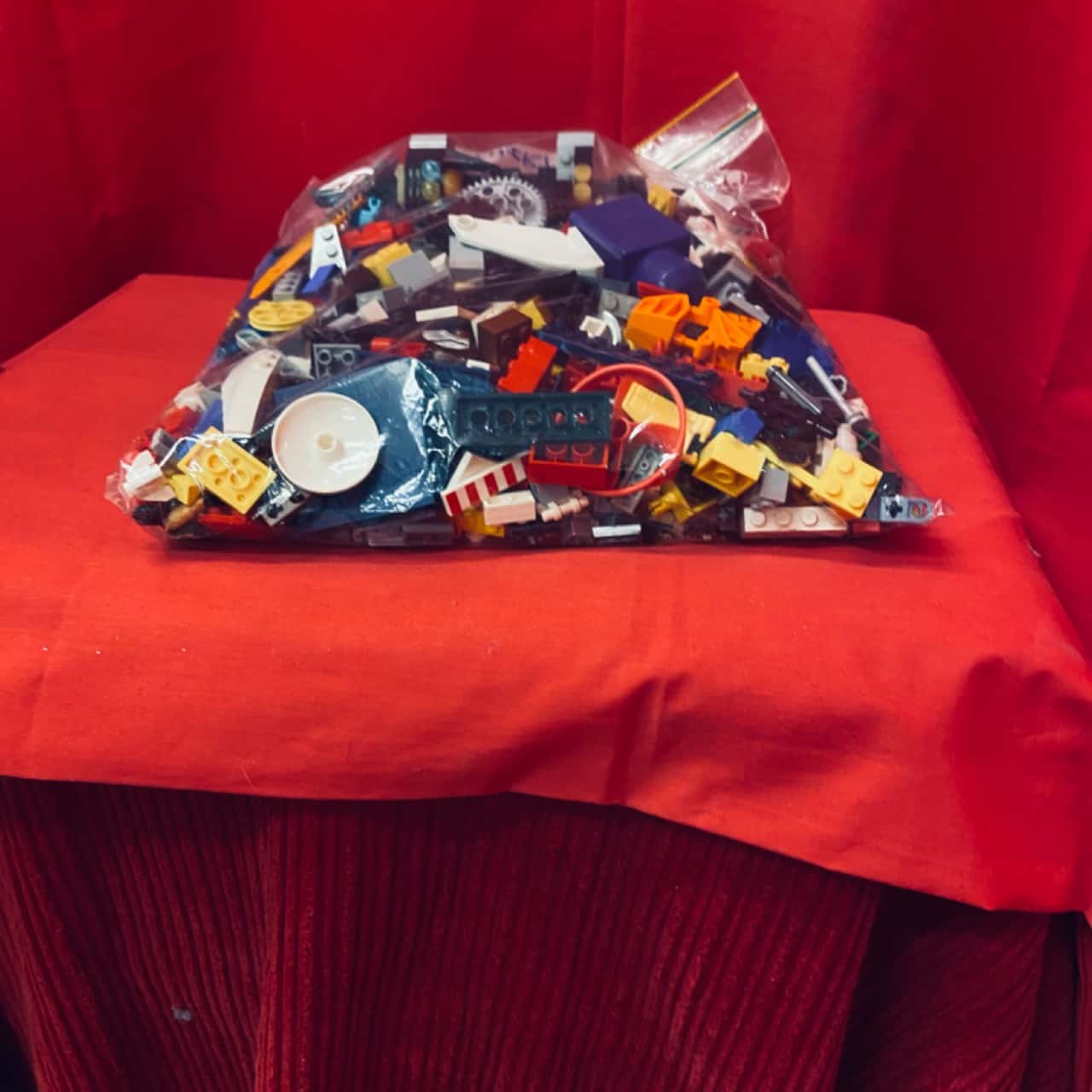 1Kg Mixed Bag of Lego (s)