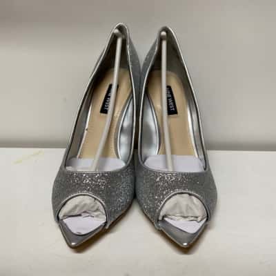 Nine West Womens  Size 6.5 Heels Silver