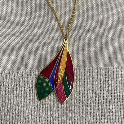  Womens Multicoloured Enamel Pendant on Gold Tone Chain