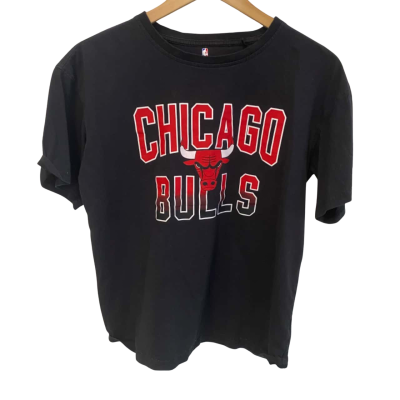NBA Chicago Bulls Mens  Size M Short Sleeve Shirt Black  