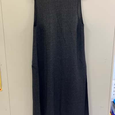 Witchery Womens  Size M Black Sleeveless