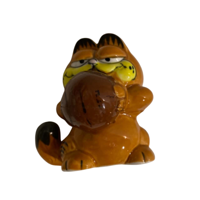 Vintage Garfield Basketball Figurine 