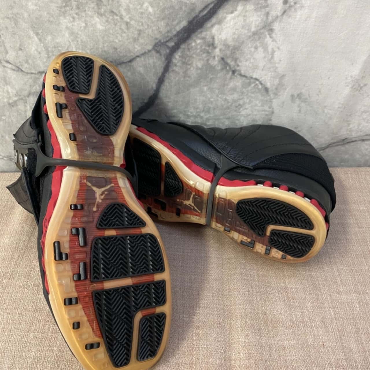 air jordan 16 black red