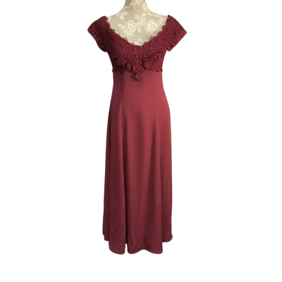  Mr K Womens  Size 10 Off The Shoulder Formal Dress 