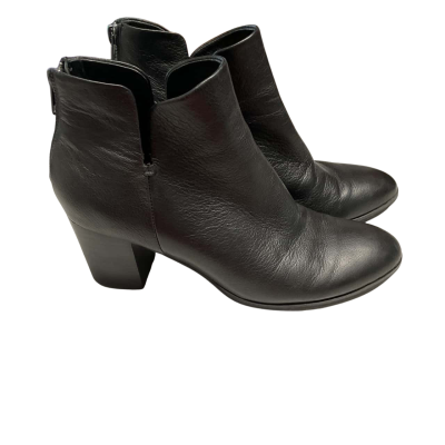 Diana Ferrari Womens  Size 38 Black  boots