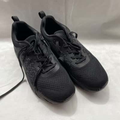 Klouds Womens  Size 42 Kross Sports Black  Sneaker Style Shoes